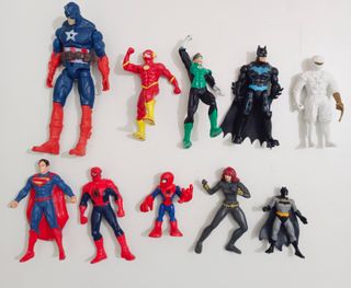 Figuras muñecos PVC Superhéroes Marvel y DC