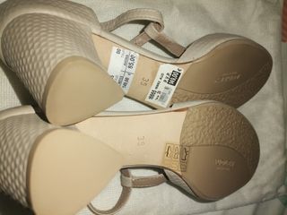 Zapatos beige tacon 39