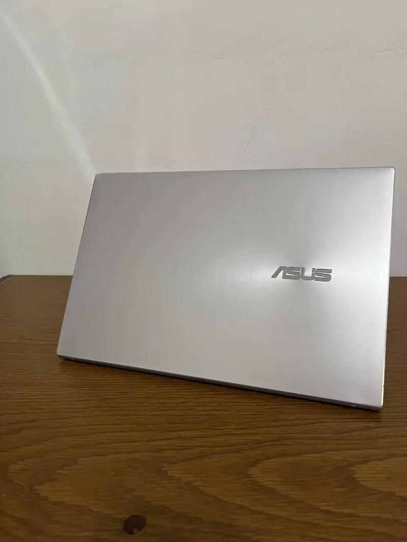 Asus ZenBook 13 OLED afbeelding 3