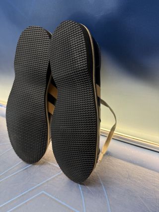 Zapatillas Tredair modelo Desconocido. Negro/Rayas Café. Talla 43