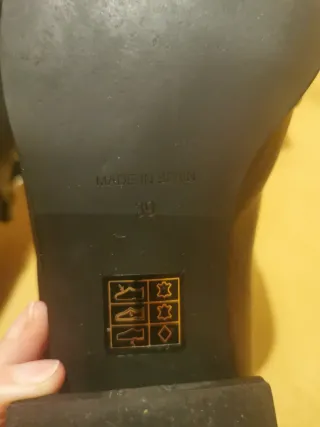 ZAPATOS DCHIC de piel. MUJER. Con cadena. Sin usar