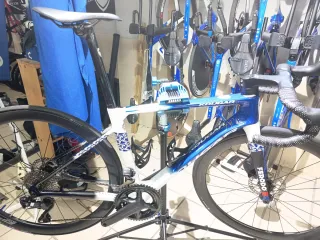 Bicicleta Kuota Kougar Carbono