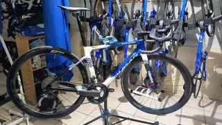 Bicicleta Kuota Kougar Carbono