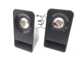 altavoces pc logitech z213