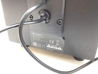 altavoces pc logitech z213