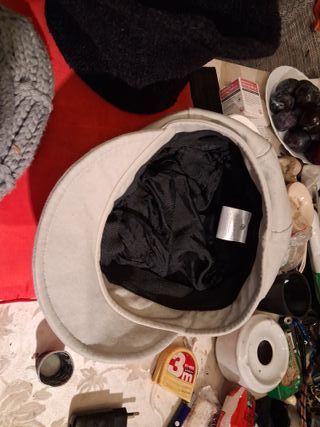 3 Sombreros Elegantes (Gris y Negro)