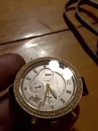 Reloj Michael Kors Dorado con diamantes