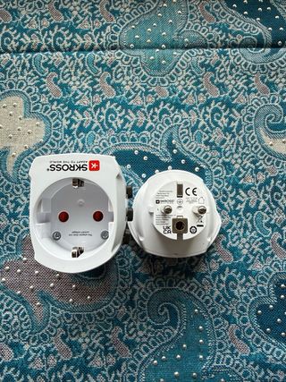Adaptador de Enchufe Universal SKROSS