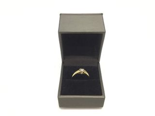 anillo oro 18k con piedra con circonita
