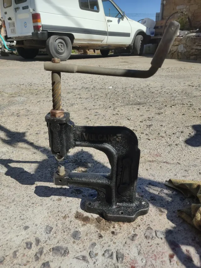 Remachadora zapatero VULCAN