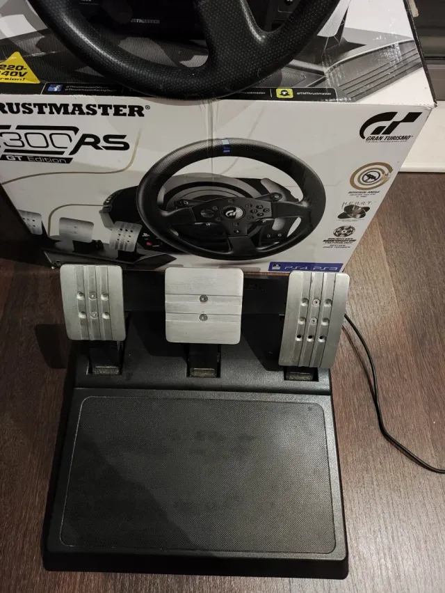 Volante Thrustmaster T300RS GT Edition