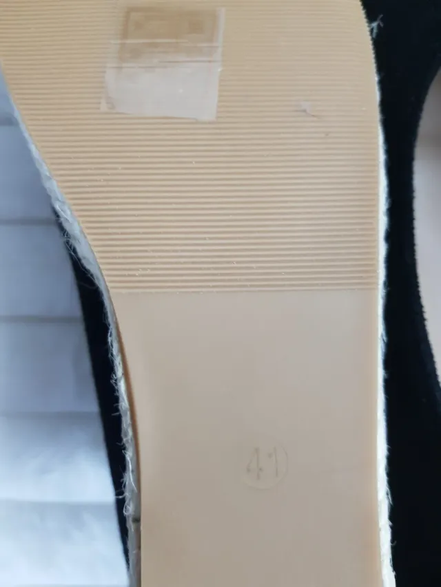 Cuñas negras y beige talla 41
