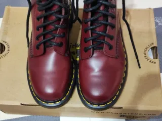 Dr. Martens Anfibi Borgogna Taglia 37