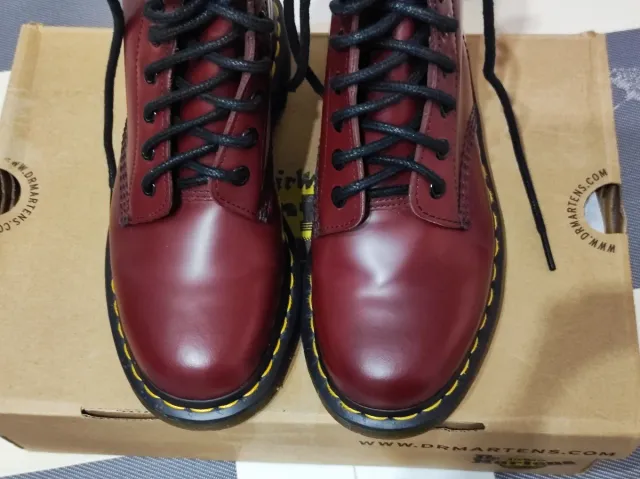 Dr. Martens Anfibi Borgogna Taglia 37