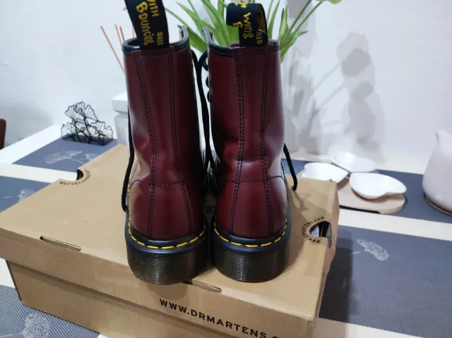 Dr. Martens Anfibi Borgogna Taglia 37