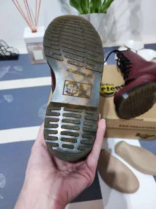 Dr. Martens Anfibi Borgogna Taglia 37