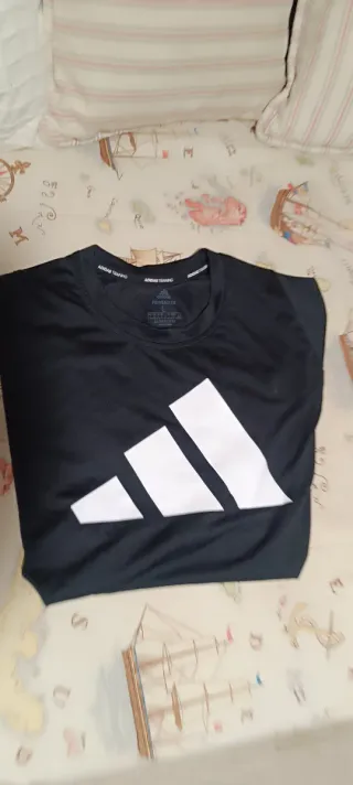 Camiseta Adidas Negra super transpirable