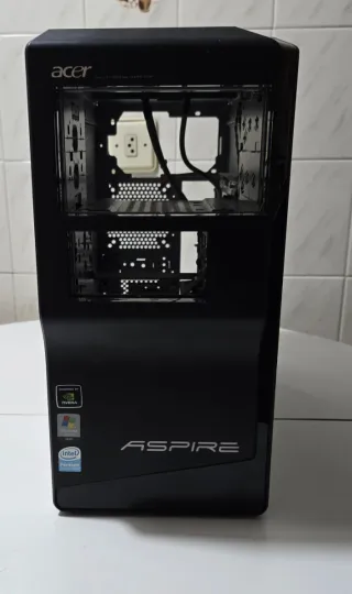 Caja PC Acer Aspire M1641