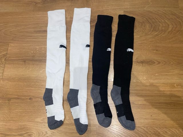 Lote 2 pares medias fútbol Puma T. 28-30