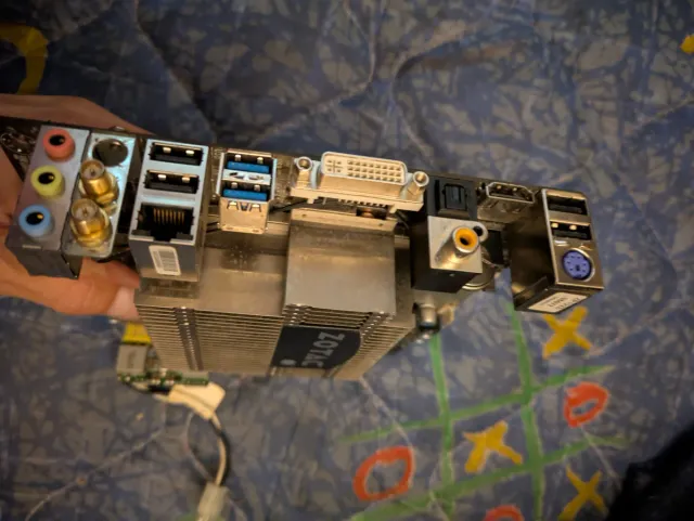 Placa Base Mini ITX ASRock + 4GB RAM + WiFi quad