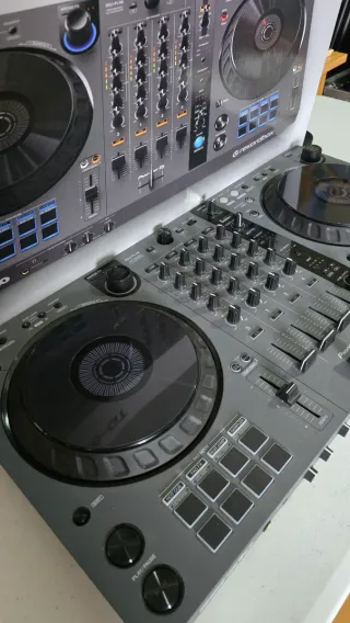 Controlador DJ Pioneer DDJ-FLX6-GT