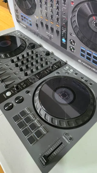 Controlador DJ Pioneer DDJ-FLX6-GT