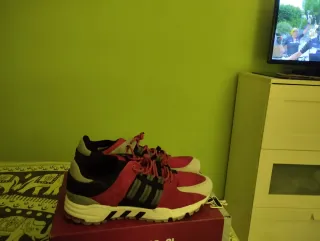 Zapatillas Adidas Rojas y Blancas