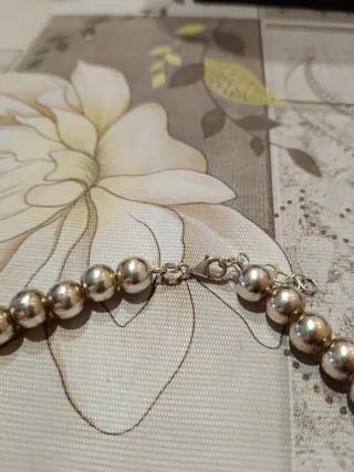 Collar y pendientes de plata.