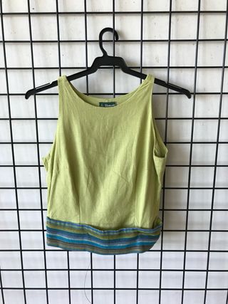 Ropa vintage restos de tienda