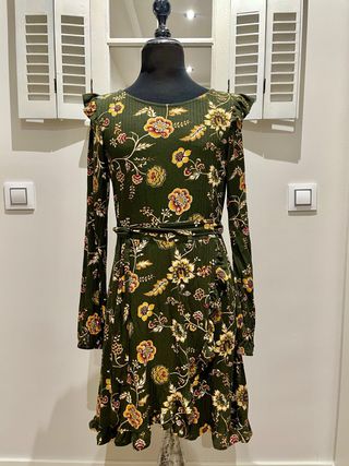 Vestido verde floral manga larga volante