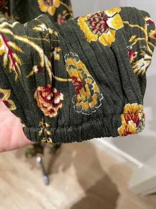 Vestido verde floral manga larga volante