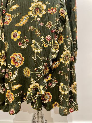 Vestido verde floral manga larga volante