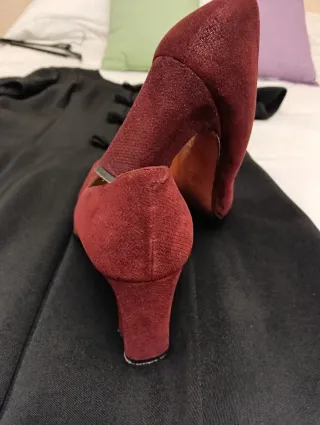 Zapatos de tacón Jaime Mascaró burdeos con brillo