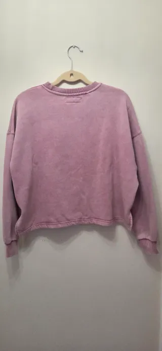 Sudadera rosa con mariposas