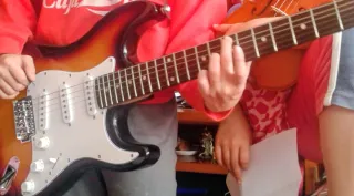 Guitarra Eléctrica Sunburst