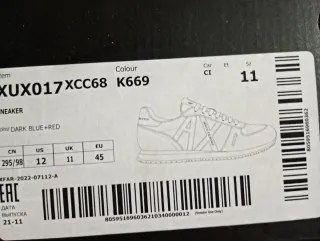 Zapatillas Armani Exchange Azul y Rojo.