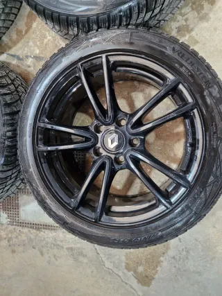 Llantas Renault Negras