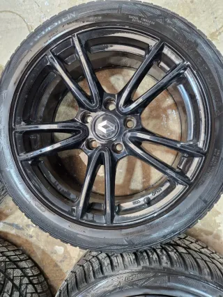 Llantas Renault Negras