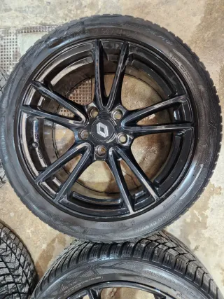 Llantas Renault Negras