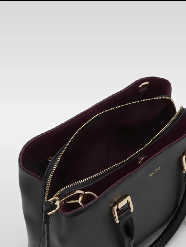 Bolso ALDO Negro con detalles dorados