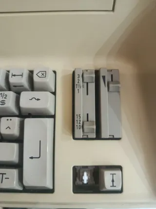 Macchina da scrivere Olympia Compact S