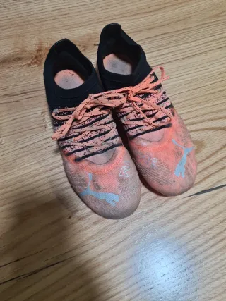 Botas de fútbol Puma Future Naranja/Negro