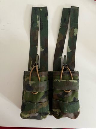 Portacargador Doble Boscoso pixelado G36