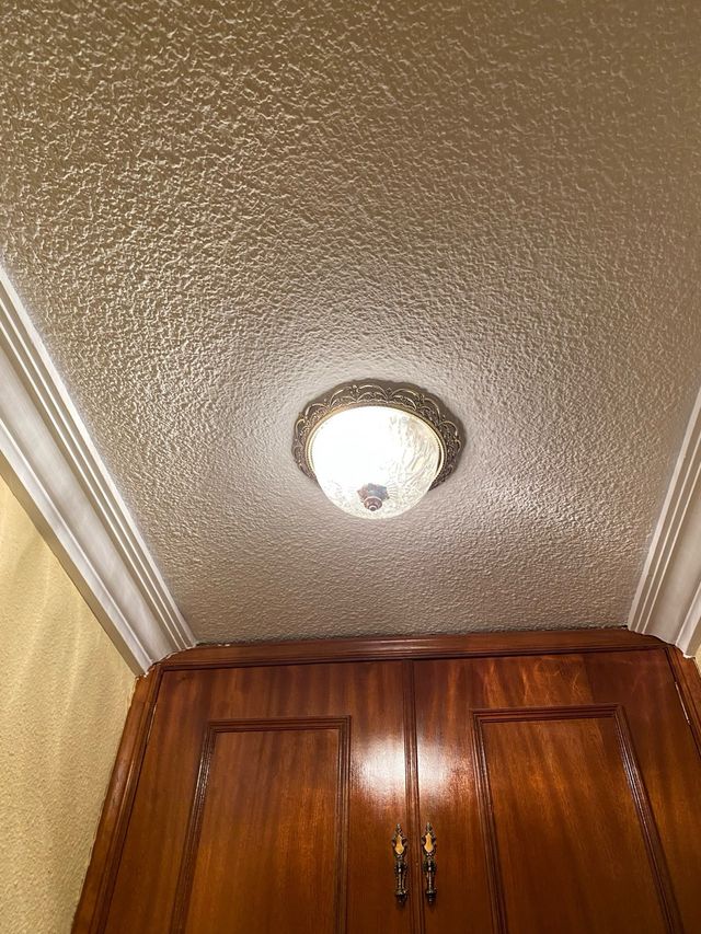 Plafón de techo madera y cristal