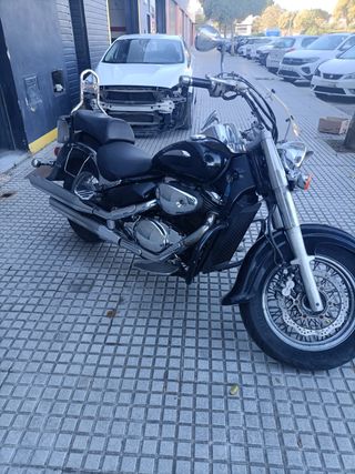 Suzuki Intruder 800