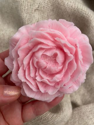 Saponetta peonia rosa latte di capra fatta a mano