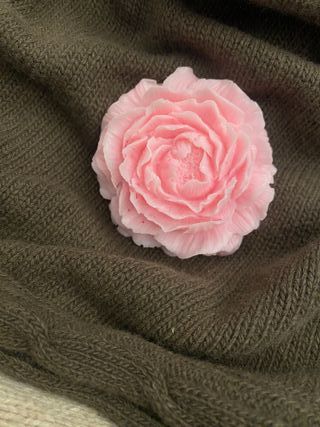 Saponetta peonia rosa latte di capra fatta a mano