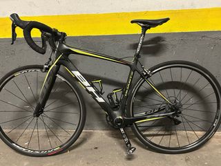 Bicicleta de carretera BH Quartz