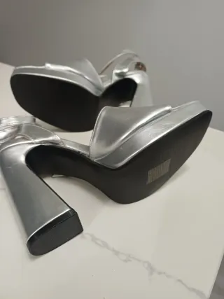 Sandalias nuevas fiesta tacón plateadas