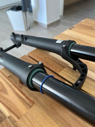 Horquilla SR Suntour Durolux 38 2CR-PCS 29" 180 mm